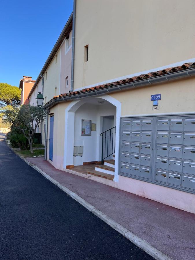 Coup De Coeur Lägenhet Grimaud Exteriör bild